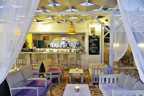 Narges Hotel in Αλυκή — foto 17