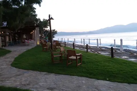 Azure Beach Sea Front Villas in Nopigia — foto 21