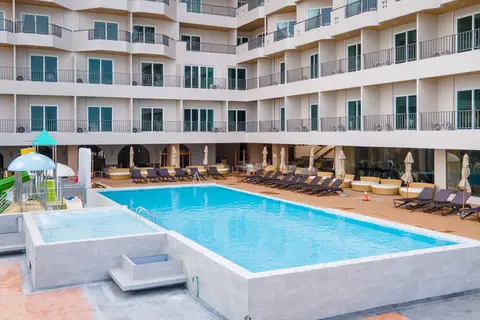 Jomtien Thani Hotel in U Jomtien Pattaya beach hotel