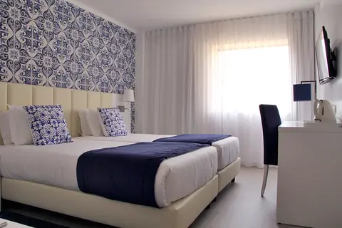 Masa Hotel Almirante in Almada — foto 9