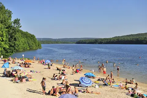 Le Lac Des Vieilles Forges in Les Mazures — foto 3