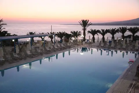 Queen's Bay Hotel in Paphos — foto 4