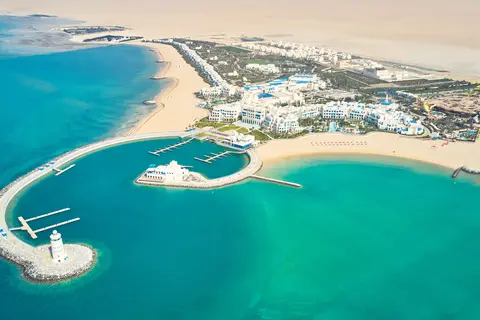Hilton Salwa Beach Resort & Villas in أبو سمرة — foto 19