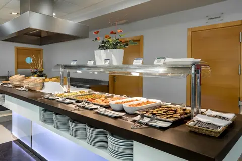 Hotel RH Gijon in Benlloc — foto 18