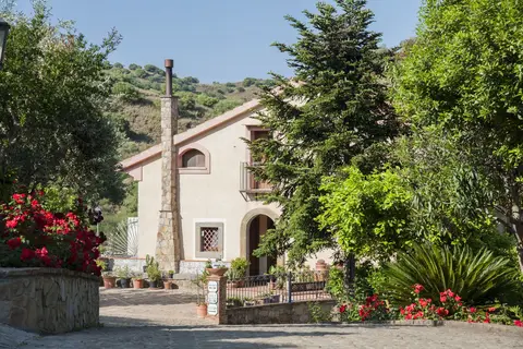 Azienda Agrituristica Bergi in Castelbuono — foto 8
