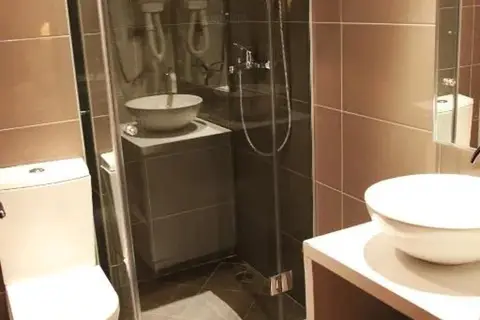 Arber Hotel in Tirana — foto 9