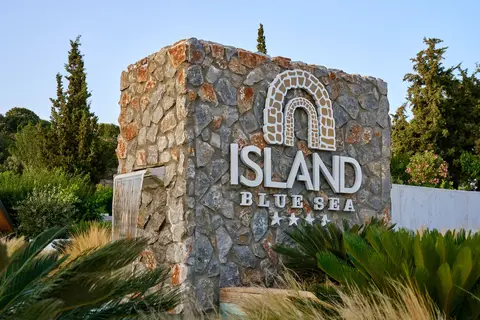 Blue Sea Island in Κολύμπια — foto 15