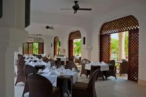 Swahili Beach Resort in Gombato Bongwe ward — foto 7