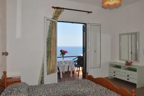 Yiannis Apartments in Μπαρμπάτι — foto 18
