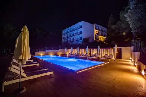 Aminess Younique Senses Resort in Jelsa — foto 24