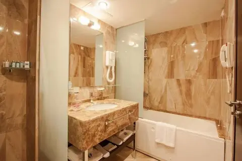 International Hotel Casino & Tower Suites in СПА център Ривиера Бийч — foto 6