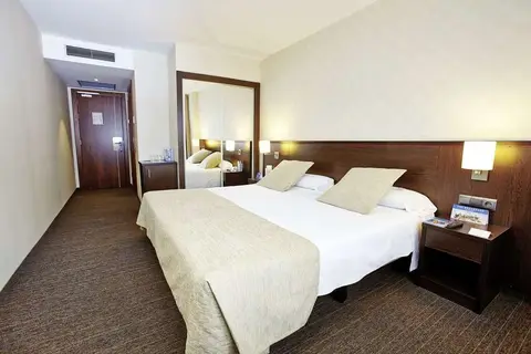 Hotel Lugano Barcelona in Barcelona — foto 18
