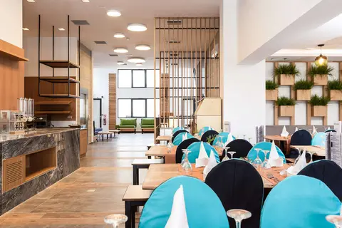 T Hotel Premium Suites in Vlichada, foto 19