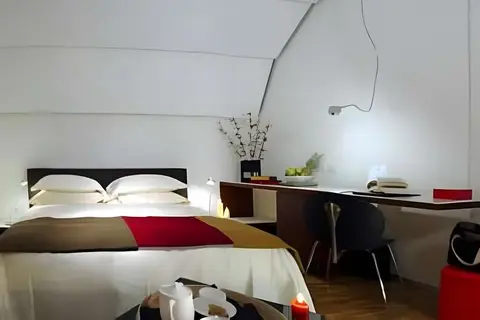 Hotel Black in Rome