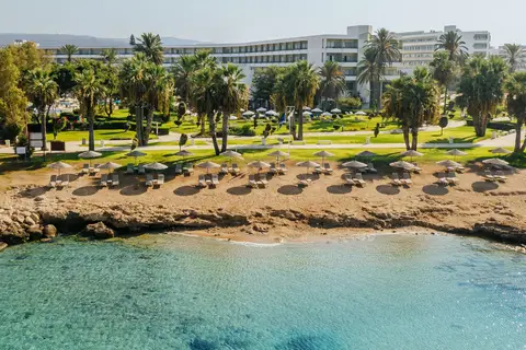Louis Imperial Beach in Paphos — foto 11