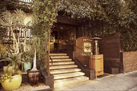 Petit Ermitage in West Hollywood — foto 7