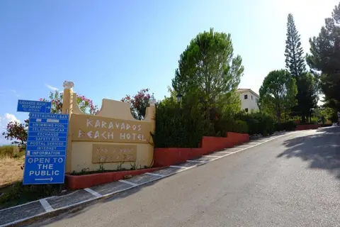 Karavados Beach Hotel in Καραβάδος — foto 8