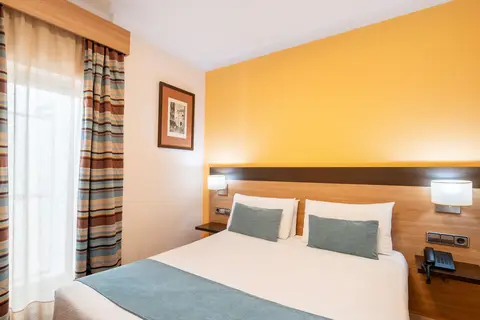 Hostal Ballesta in Madrid — foto 20