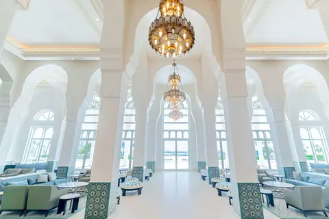 Hilton Salwa Beach Resort & Villas in أبو سمرة — foto 17
