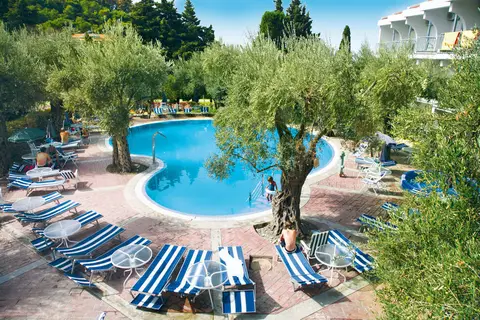 Vile Oliva Petrovac in Petrovac centar — foto 2