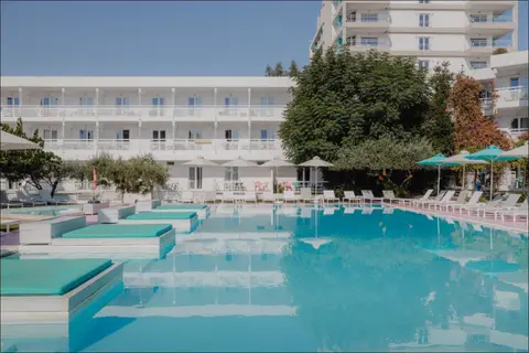 Marathon Beach in Δημοτική Ενότητα Νέας Φιλαδέλφειας — foto 4