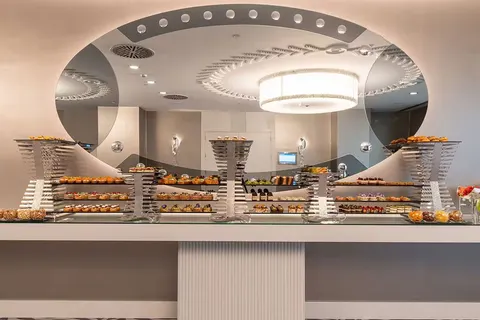 Wyndham Grand Istanbul Kalamis Marina Hotel foto 17