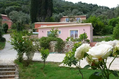 Blue Princess Beach Hotel and Suites in Λιαπάδες