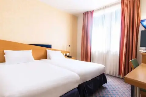B&B HOTEL Valencia Ciudad de la Ciencias in Valencia — foto 10
