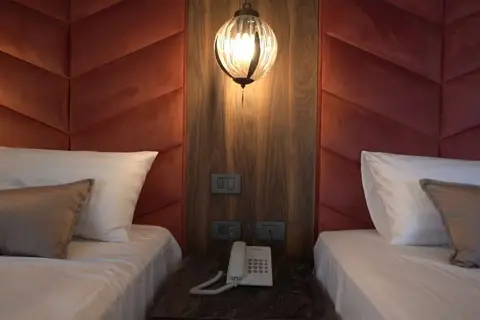 Premium Sunrise Hotel Golem in Golem — foto 12
