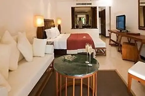 Constance Lemuria in Grand Anse Praslin — foto 21