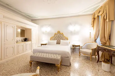 Ca Bonfadini Historic Experience in Venetië — foto 16