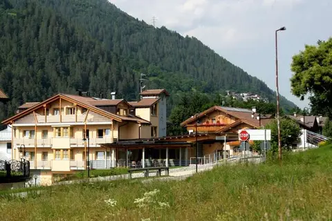Residence La Moretina in Commezzadura