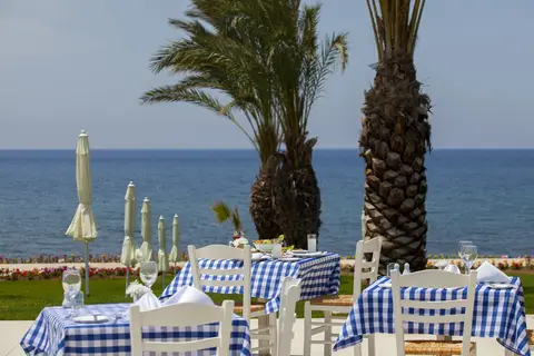 King Evelthon Beach Hotel and Resort in Paphos — foto 5
