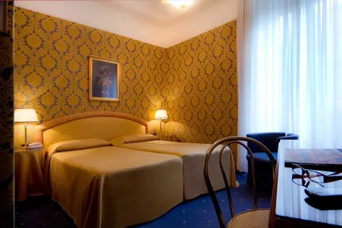 The Marcella Royal Hotel - Rooftop Garden in Rome — foto 7