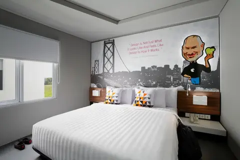 Berry Biz Hotel Sunset Road in Kuta — foto 6