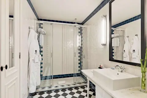 H10 Duque de Loule in Lissabon — foto 22