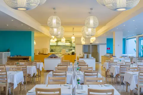 Vrissaki Beach Hotel in Παραλίμνι — foto 17
