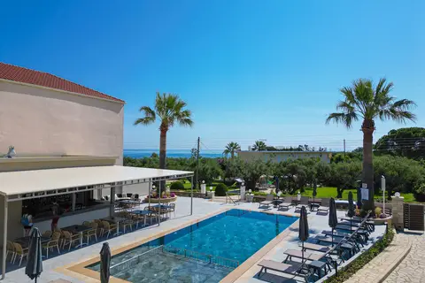 Remezzo Studios & Apartments in Ammoudi