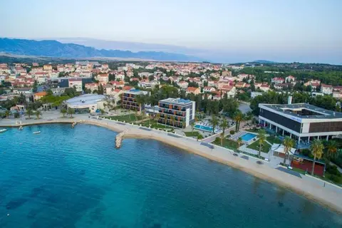 Liberty Plaza in Novalja — foto 22