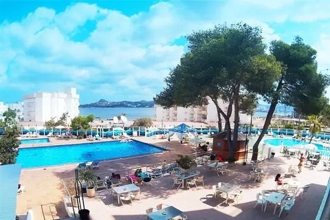 Apartamentos Vibra Riviera in Sant Antoni de Portmany — foto 2