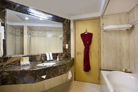 DoubleTree by Hilton Dubai Port Saeed in Dubai — foto 13