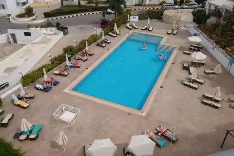 Vrissaki Hotel Apartments in Paralimni — foto 4