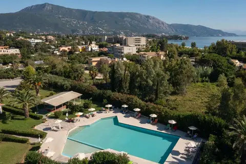 Hotel Livadi Nafsika in Δασσιά — foto 2