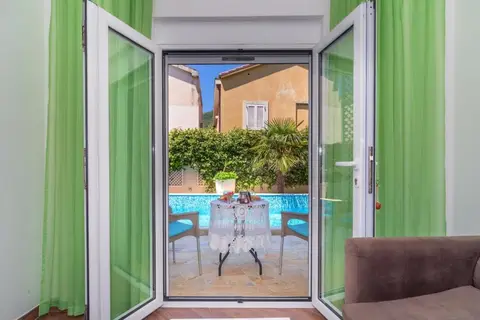 Apartments Fortunella in Petrovac na Moru — foto 5