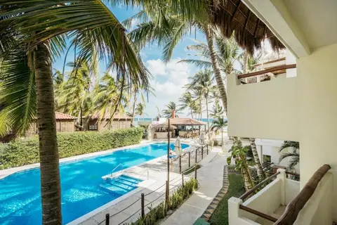 Petit Lafitte in Playa del Carmen — foto 3