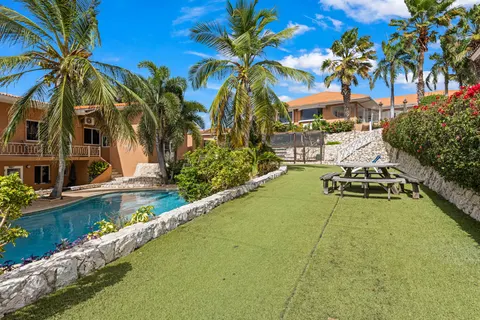 Fly & Go Curinjo Resort in Carawaraweg — foto 18