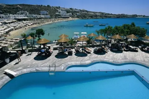 Petinos Beach Hotel in Πλατύς Γιαλός — foto 2