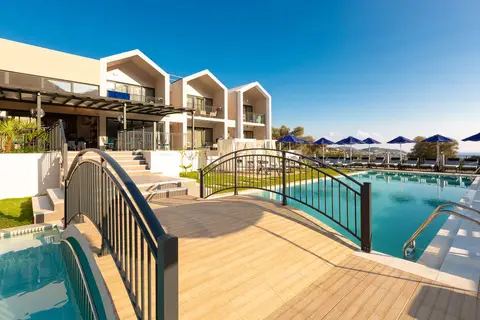 T Hotel Premium Suites in Vlichada, foto 24
