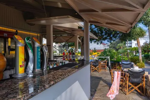 Mayfair Hotel in Paphos — foto 15