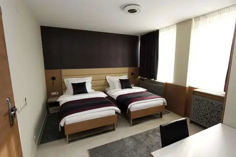 Hotel Srbija Garden in Belgrado — foto 3